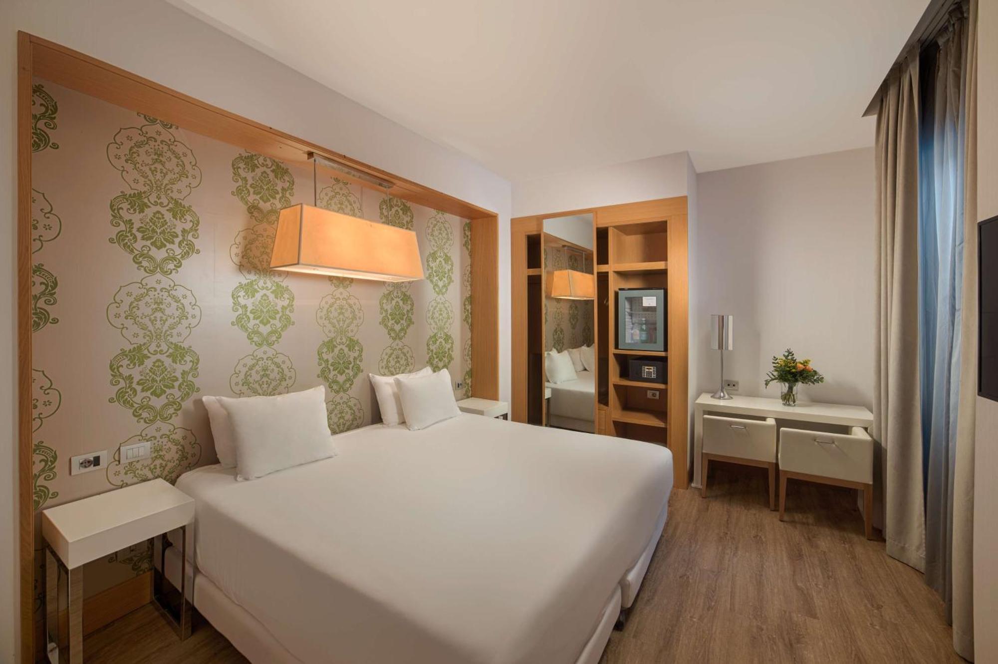 Nh Centro Hotel